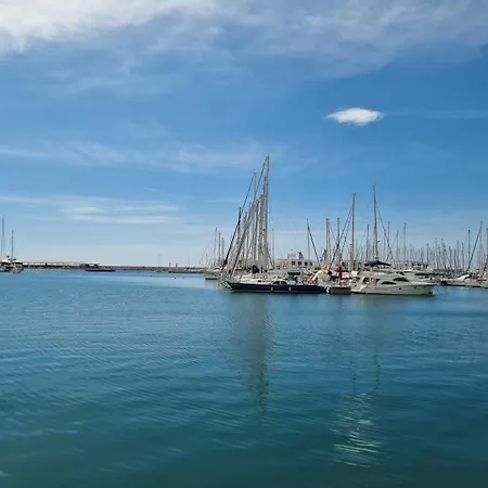 Warm Welcome Rum i privatbostad Alicante